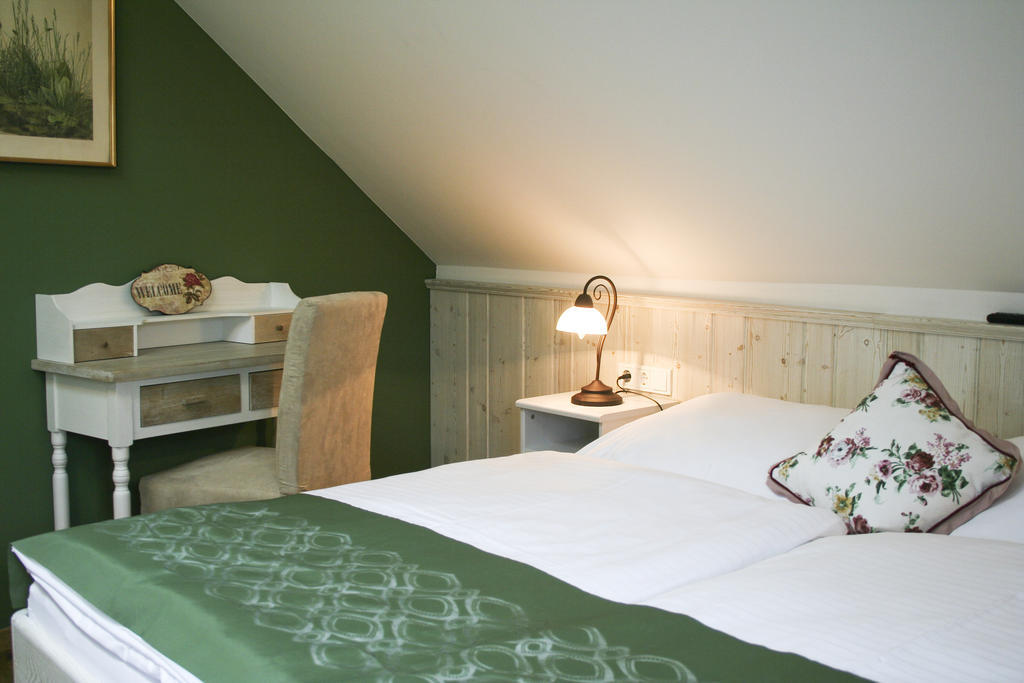 Landgasthof Friedl Hotel Sankt Lorenzen bei Knittelfeld Ngoại thất bức ảnh
